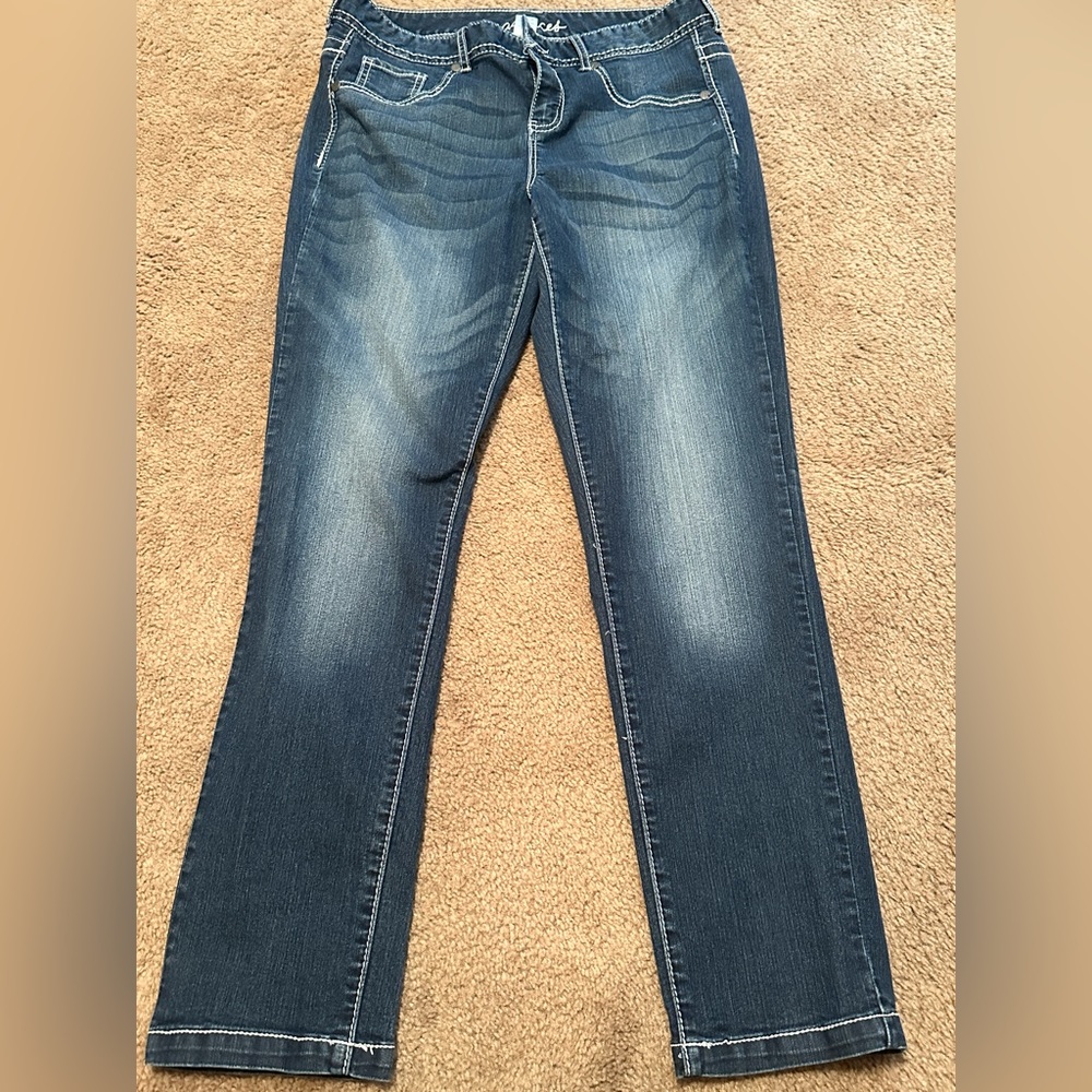 SUPER CUTE MAURICES CAPRIS VERY GOOD CONDITION